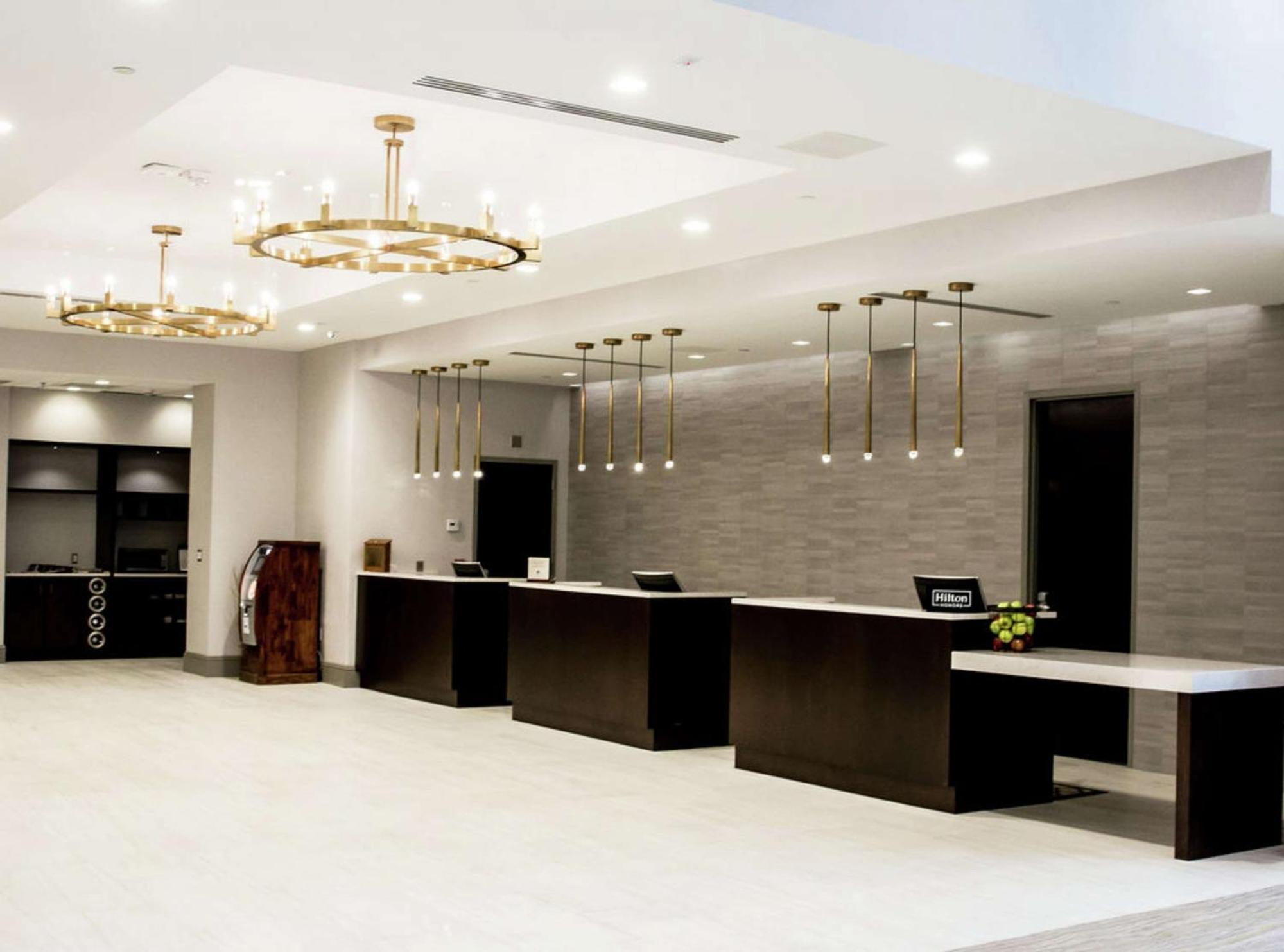 Doubletree By Hilton Шарлотсвил Екстериор снимка
