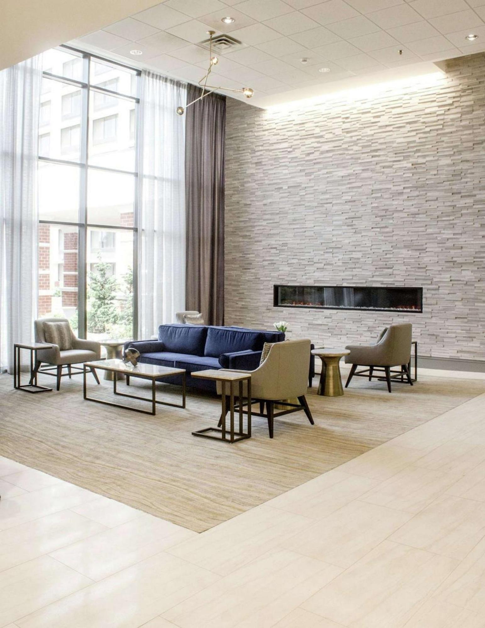 Doubletree By Hilton Шарлотсвил Екстериор снимка
