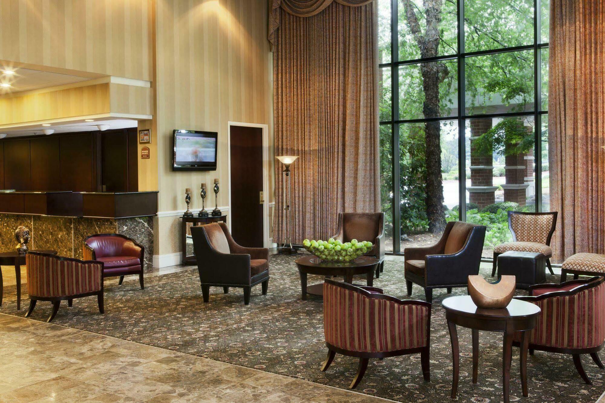 Doubletree By Hilton Шарлотсвил Екстериор снимка